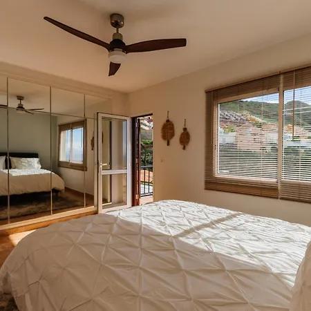 Hébergement de vacances Roque-house *